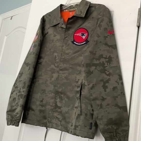 NE Patriots Salute to Service Sideline Jacket - Picture 13 of 14
